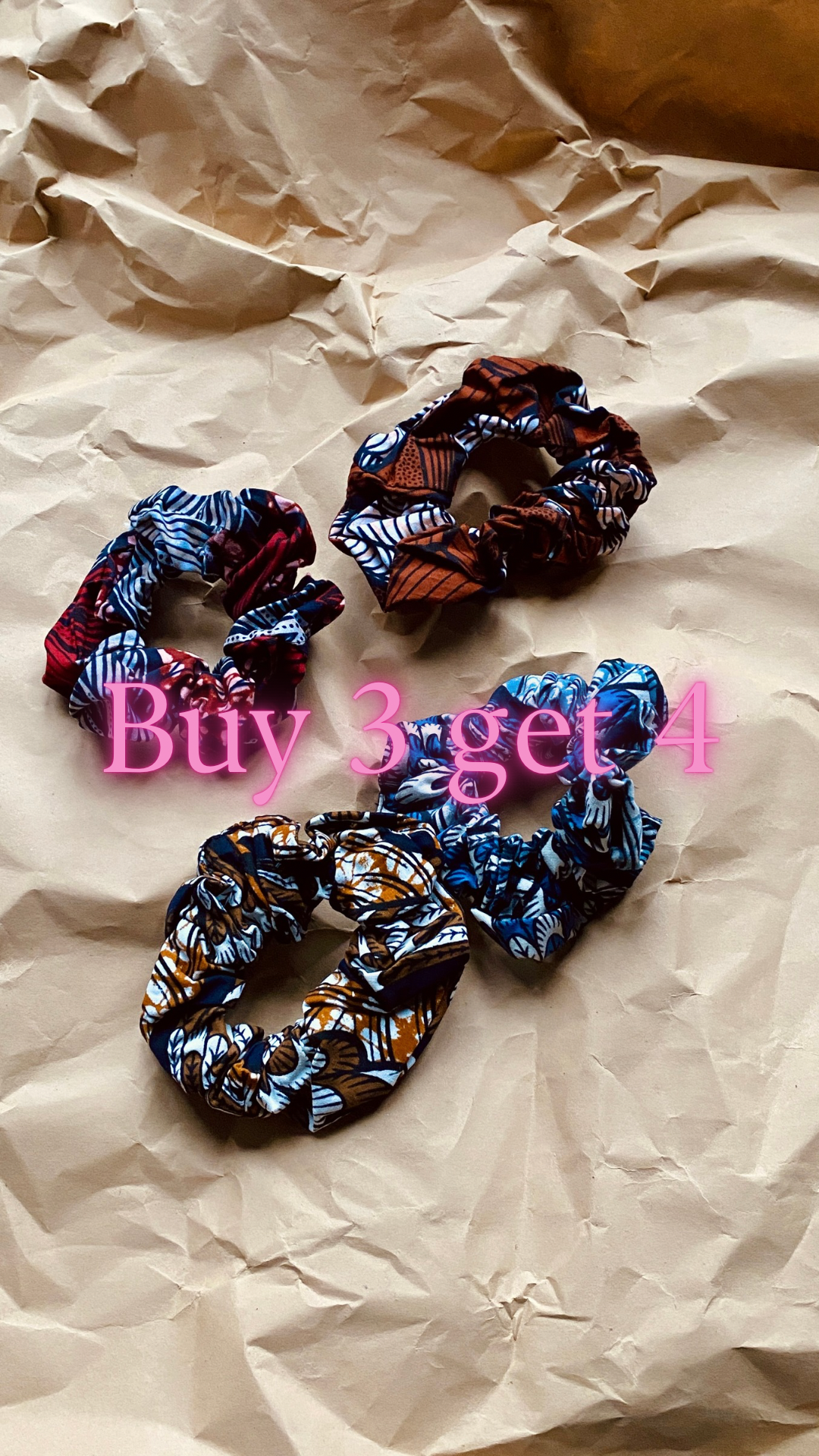 scrunchie aufbewahrung Farbenfrohe Scrunchies aus mumutane Stoffen— Lumikello